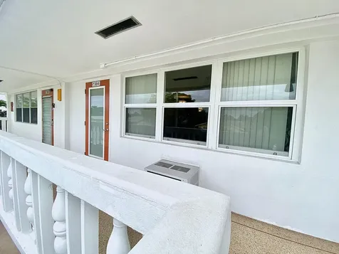 384 Tilford R Deerfield Beach FL 33442