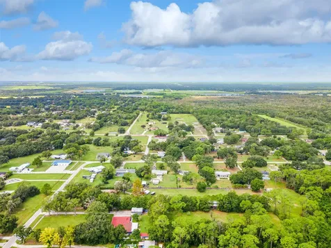 1950 Foxhollow Drive Auburndale FL 33823