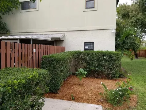 10 Crossings Circle Boynton Beach FL 33435