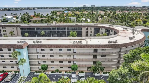 2424 N Federal Highway Boynton Beach FL 33435