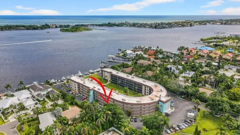 2424 N Federal Highway Boynton Beach FL 33435