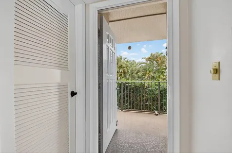 2424 N Federal Highway Boynton Beach FL 33435