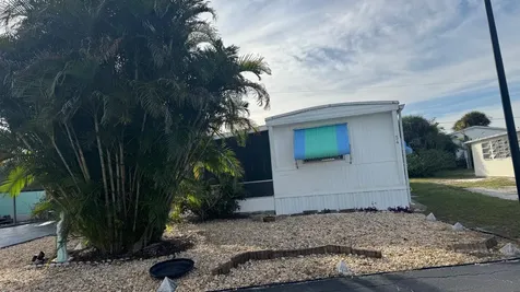 11055 Se Federal Highway Hobe Sound FL 33455