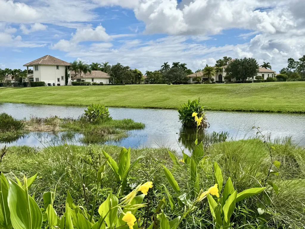 137 SE Mira Lavella Port Saint Lucie FL 34984