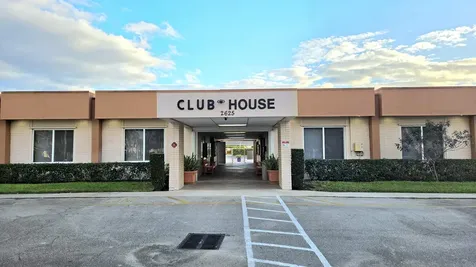 2568 Dudley Drive West Palm Beach FL 33415