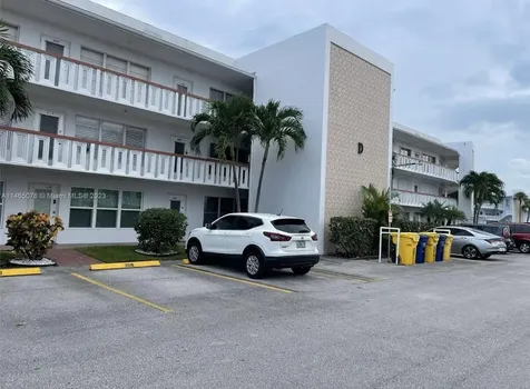 308 Wellington D West Palm Beach FL 33417