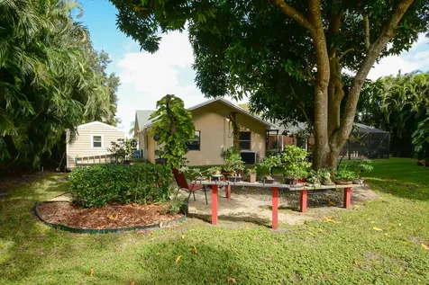 3068 Se Darien Road Port Saint Lucie FL 34952