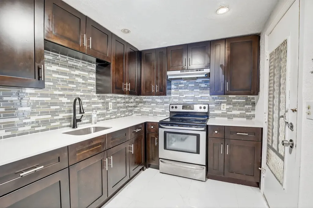 4770 Nw 10th Court Plantation FL 33313