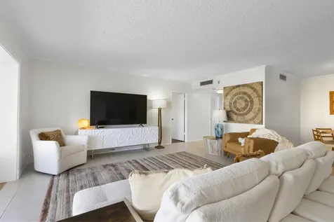 50 East Road Delray Beach FL 33483