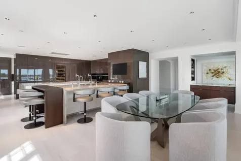 7 Royal Palm Pointe Vero Beach FL 32960