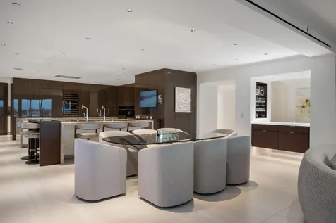 7 Royal Palm Pointe Vero Beach FL 32960