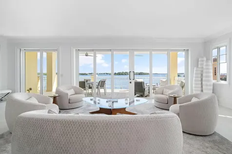 7 Royal Palm Pointe Vero Beach FL 32960