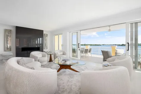 7 Royal Palm Pointe Vero Beach FL 32960