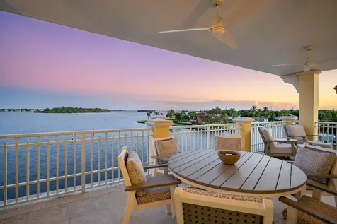 7 Royal Palm Pointe Vero Beach FL 32960