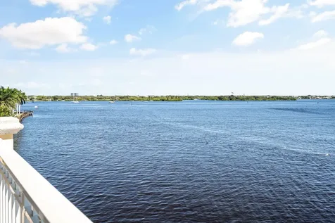 7 Royal Palm Pointe Vero Beach FL 32960