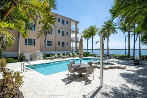 7 Royal Palm Pointe Vero Beach FL 32960