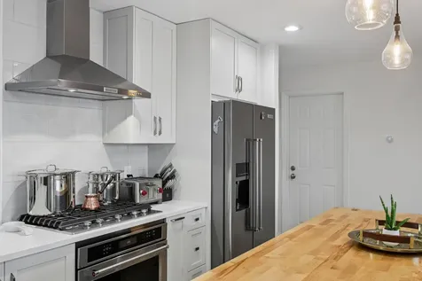 2731 Ne 5th Street Pompano Beach FL 33062