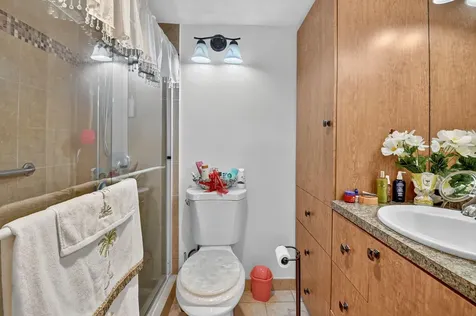 1069 Cornwall D Boca Raton FL 33434