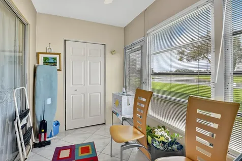 1069 Cornwall D Boca Raton FL 33434