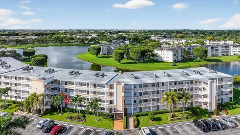 1069 Cornwall D Boca Raton FL 33434