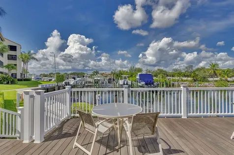 318 Oak Harbour Drive Juno Beach FL 33408