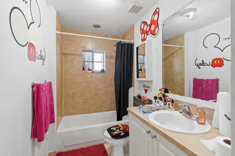 176 Se 2nd Street Deerfield Beach FL 33441