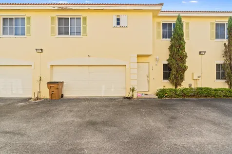 176 Se 2nd Street Deerfield Beach FL 33441