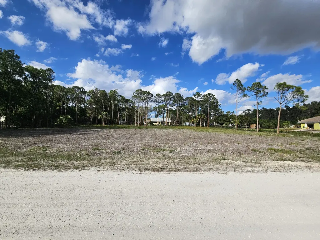 Xxxxx 82nd Lane The Acreage FL 33470