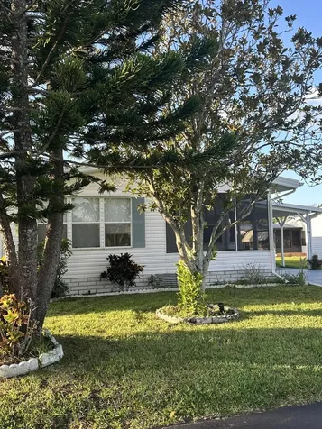 528 Tropical Isles Circle Fort Pierce FL 34982