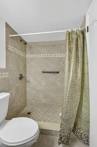 414 Windsor R West Palm Beach FL 33417