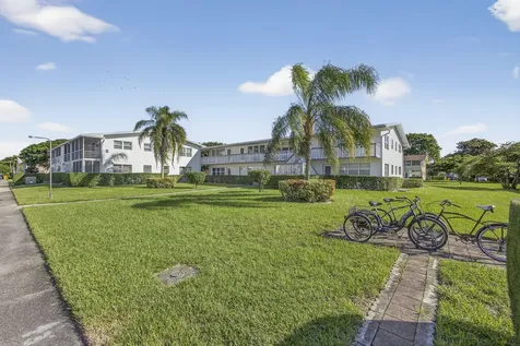 414 Windsor R West Palm Beach FL 33417