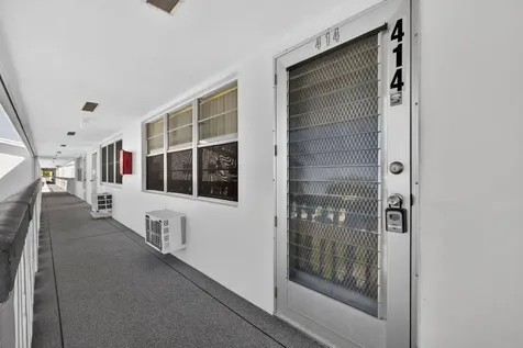414 Windsor R West Palm Beach FL 33417