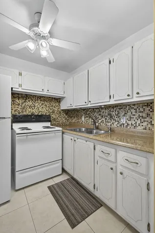 414 Windsor R West Palm Beach FL 33417