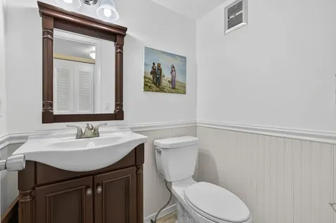 414 Windsor R West Palm Beach FL 33417