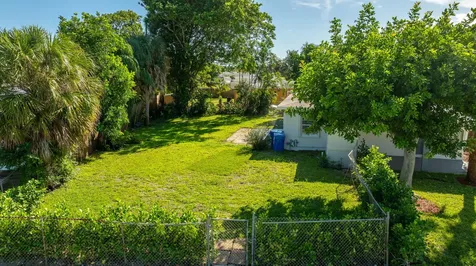 702 S 12th Street Lantana FL 33462