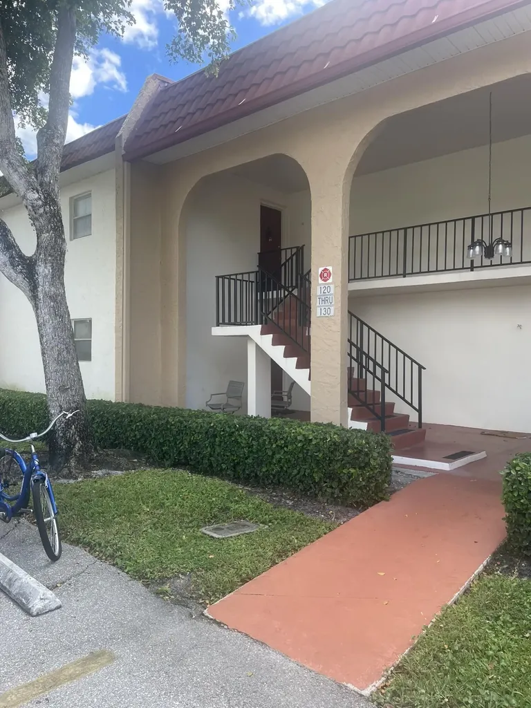 130 Lake Dora Drive West Palm Beach FL 33411