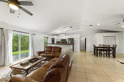 32801 Us Highway 441 Okeechobee FL 34972