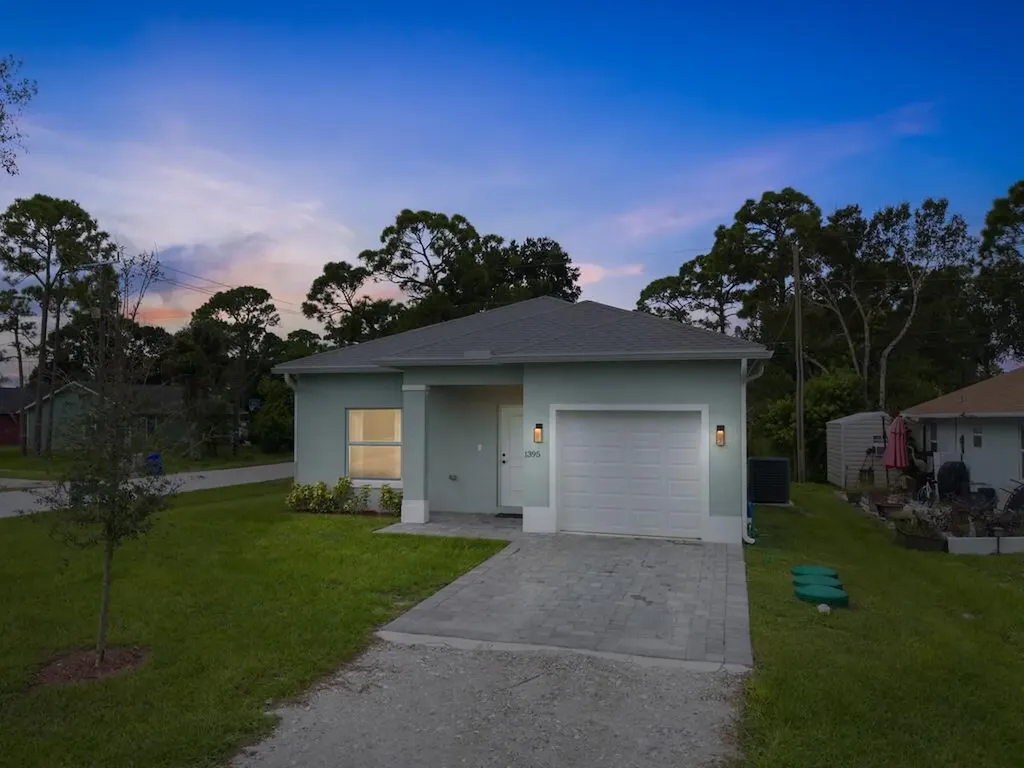 1395 17th Court Vero Beach FL 32962