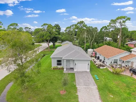 1395 17th Court Vero Beach FL 32962