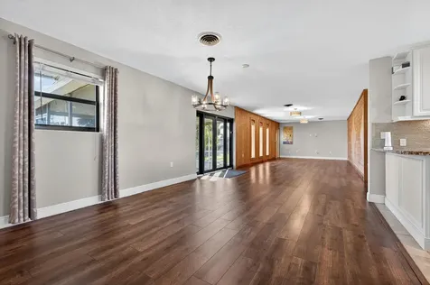 1732 Se Avenue J Belle Glade FL 33430