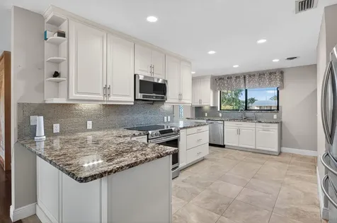 1732 Se Avenue J Belle Glade FL 33430