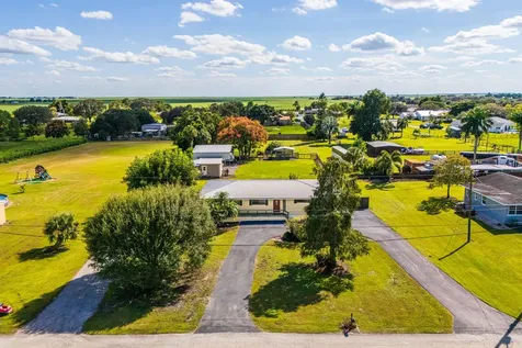 1732 Se Avenue J Belle Glade FL 33430