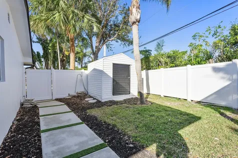 200 Sw 12th Street Boca Raton FL 33432