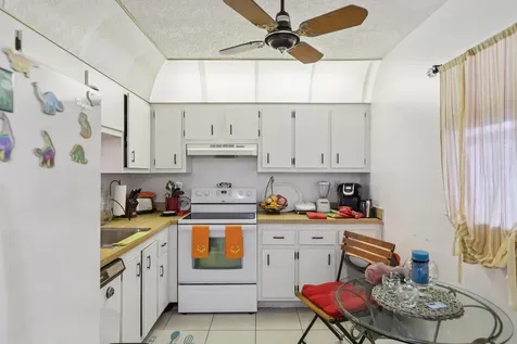2860 Somerset Drive Lauderdale Lakes FL 33311
