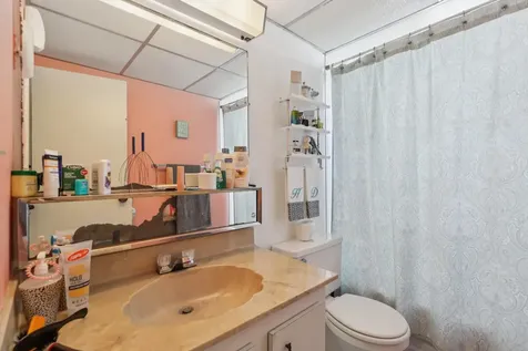 2860 Somerset Drive Lauderdale Lakes FL 33311