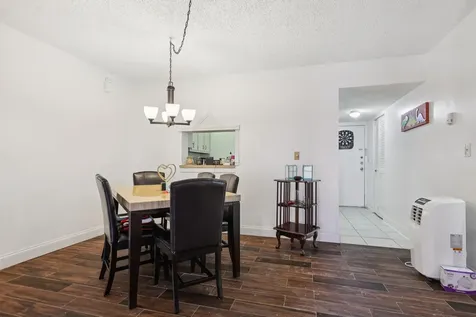 2860 Somerset Drive Lauderdale Lakes FL 33311
