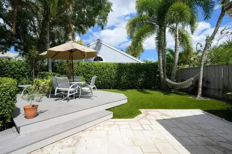 32 Admirals Court Palm Beach Gardens FL 33418