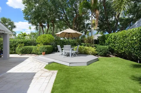 32 Admirals Court Palm Beach Gardens FL 33418