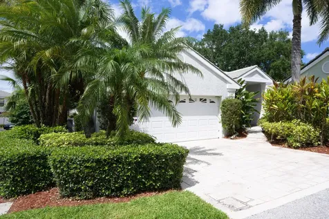 32 Admirals Court Palm Beach Gardens FL 33418