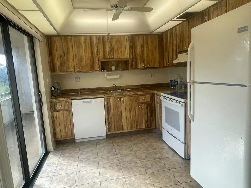 83 Capri B Delray Beach FL 33484